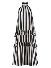 Robe à rayures noires et blanches, incontournable pour les filles de Singapour